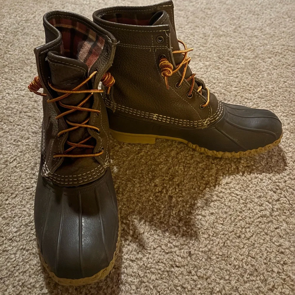 L.L. Bean Women's Brown Lace Up Boots - Picture 7 of 10